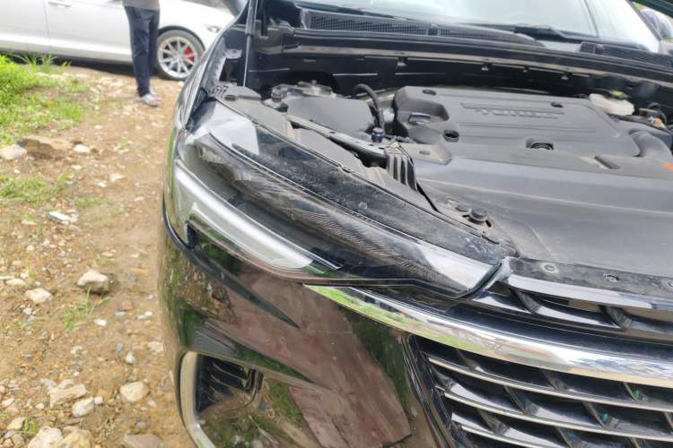 Used Buick Envision 2023 Encore Plus 652T Five-Seat All-Wheel-Drive Luxury Model Right Front Headlight