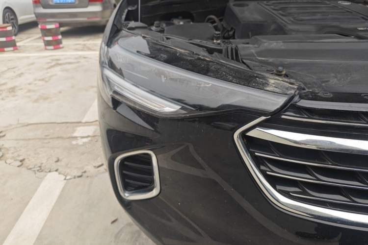 Used Buick Envision 2023 Encore S 552T Two-Wheel Drive Luxury Model Right Front Headlight