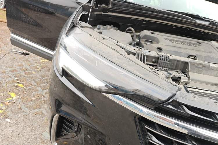 Used Buick Envision 2023 Encore Plus 652T Five-Seat Luxury Model Right Front Headlight