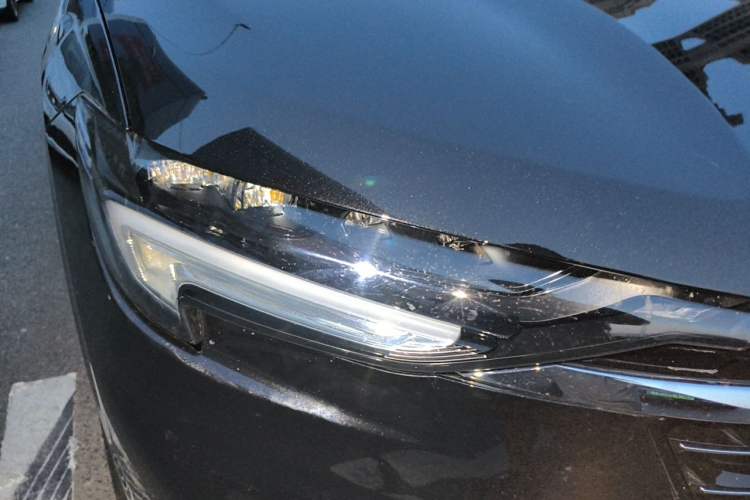 Used Buick Envision 2023 Encore Plus 652T Five-Seat All-Wheel-Drive Luxury Model Right Front Headlight