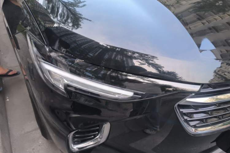 Used Buick Envision 2023 Encore S 552T Two-Wheel Drive Luxury Model Right Front Headlight