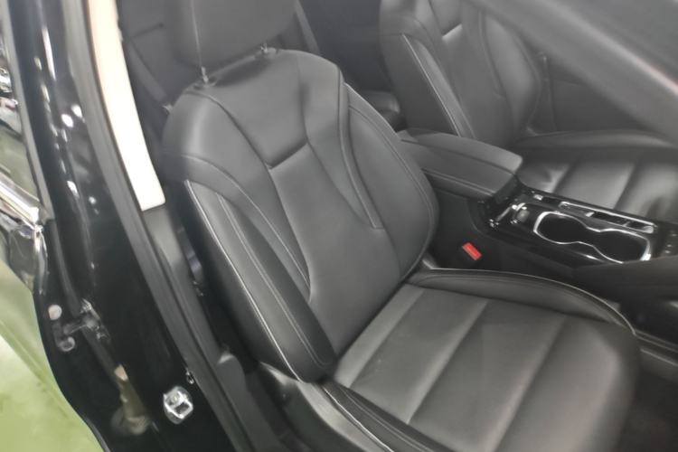 Used Buick Envision 2023 Encore S 652T Two-Wheel-Drive Luxury Model Right Front Seat
