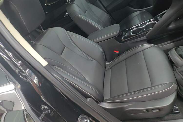 Used Buick Envision 2023 Encore Plus 652T Five-Seat Luxury Model Right Front Seat