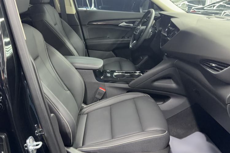 Used Buick Envision 2023 Encore S 652T Two-Wheel-Drive Luxury Model Right Front Seat