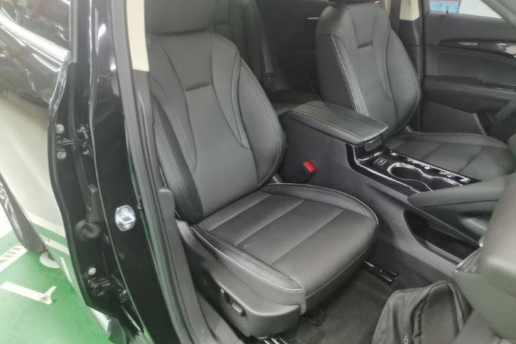 Used Buick Envision 2023 Encore S 652T Two-Wheel-Drive Luxury Model Right Front Seat