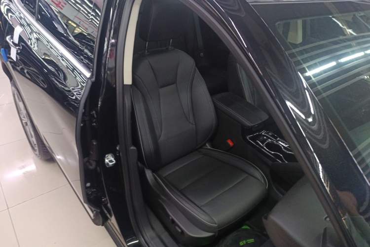 Used Buick Envision 2023 Encore Plus 652T Five-Seat Luxury Model Right Front Seat