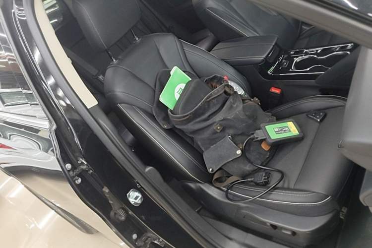 Used Buick Envision 2023 Encore Plus 652T Five-Seat Luxury Model Right Front Seat