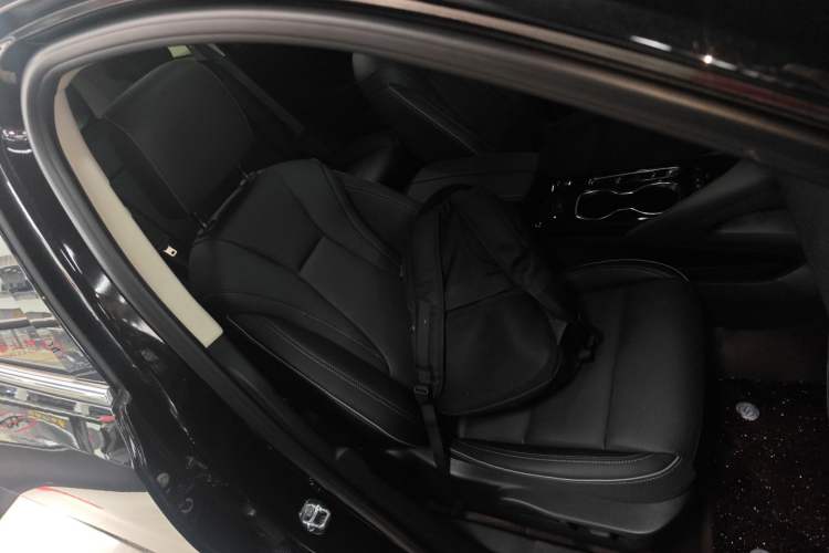 Used Buick Envision 2023 Encore Plus 652T Five-Seat Luxury Model Right Front Seat