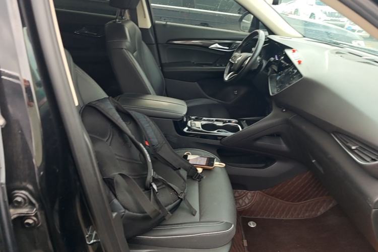 Used Buick Envision 2023 Encore Plus 652T Five-Seat Luxury Model Right Front Seat