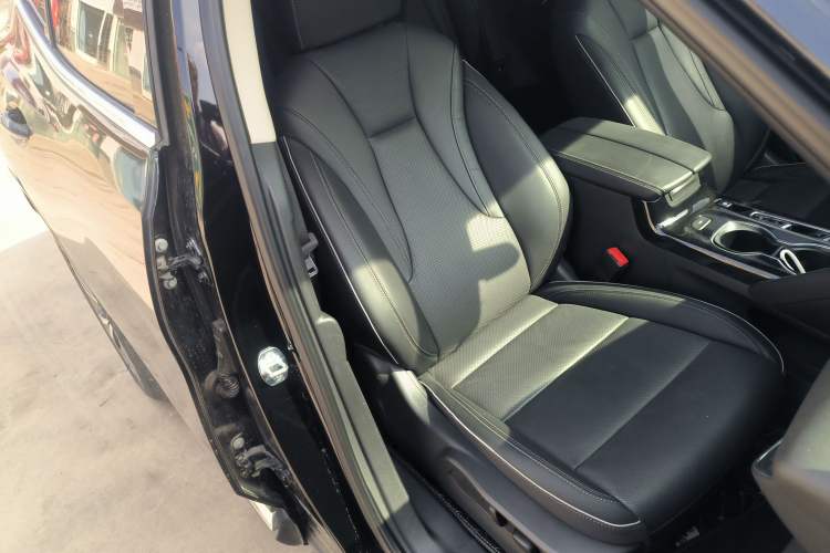 Used Buick Envision 2023 Encore S 552T Two-Wheel Drive Luxury Model Right Front Seat