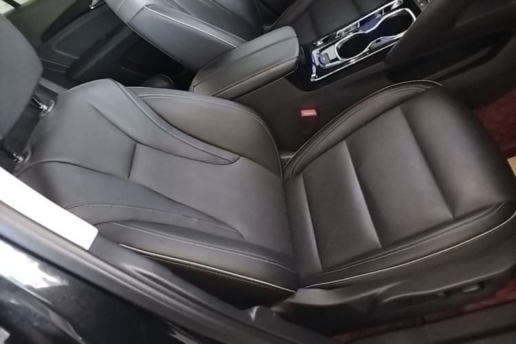 Used Buick Envision 2023 Encore S 652T Two-Wheel-Drive Luxury Model Right Front Seat