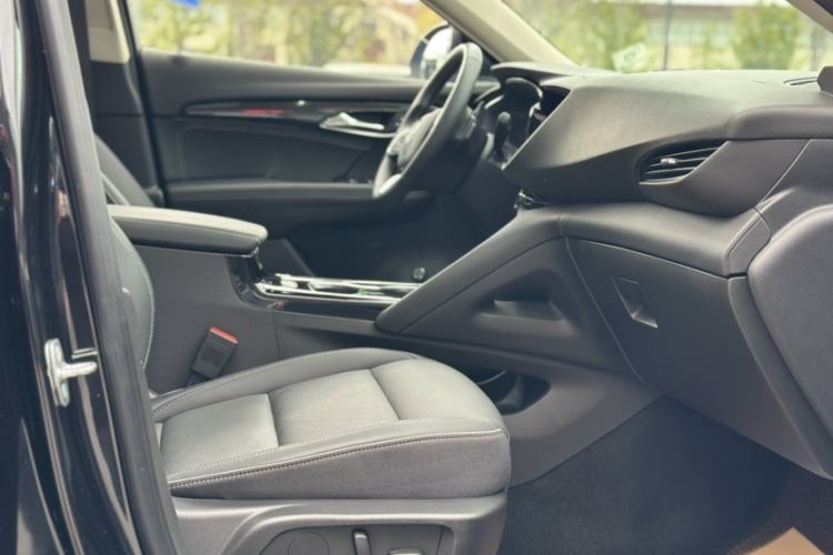 Used Buick Envision 2023 Encore Plus 652T Five-Seat Luxury Model Right Front Seat
