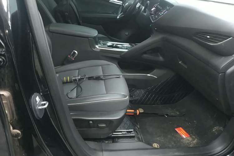 Used Buick Envision 2023 Encore Plus 652T Five-Seat Luxury Model Right Front Seat