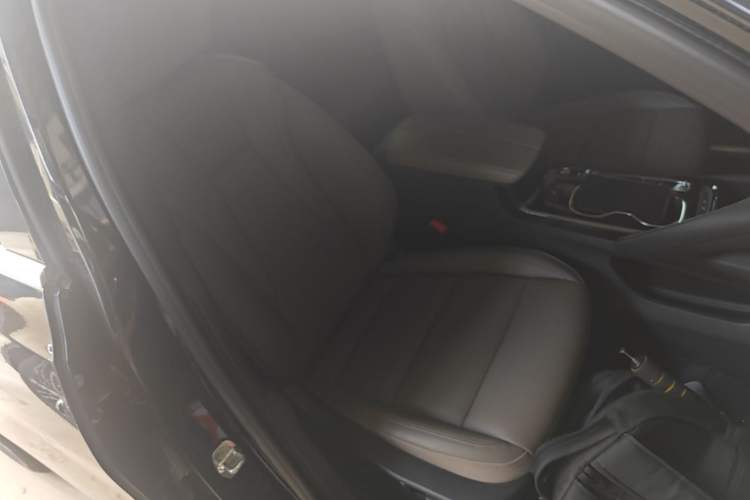 Used Buick Envision 2023 Encore Plus 652T Five-Seat Luxury Model Right Front Seat