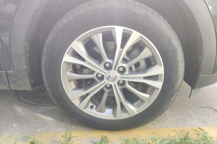Used Buick Envision 2023 Encore Plus 652T Five-Seat All-Wheel-Drive Luxury Model Right Front Wheel Hub