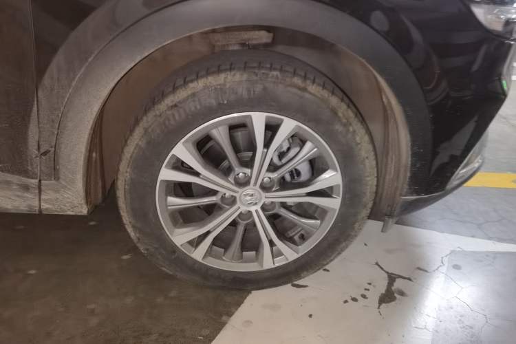 Used Buick Envision 2023 Encore Plus 652T Five-Seat Luxury Model Right Front Wheel Hub