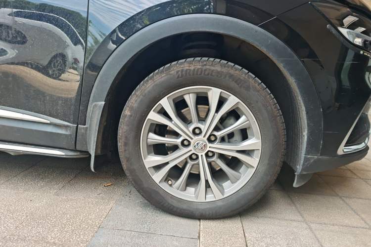 Used Buick Envision 2023 Encore Plus 652T Five-Seat Luxury Model Right Front Wheel Hub