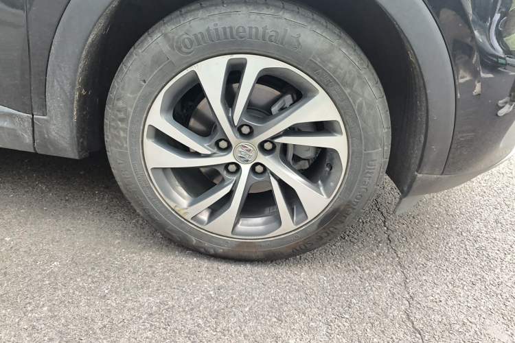 Used Buick Envision 2023 Encore S 552T Two-Wheel Drive Luxury Model Right Front Wheel Hub