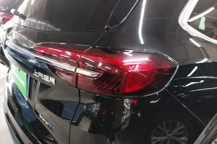Used Buick Envision 2023 Encore Plus 652T Five-Seat Luxury Model Right Rear Taillight