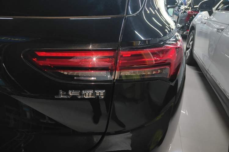 Used Buick Envision 2023 Encore S 552T Two-Wheel Drive Luxury Model Right Rear Taillight