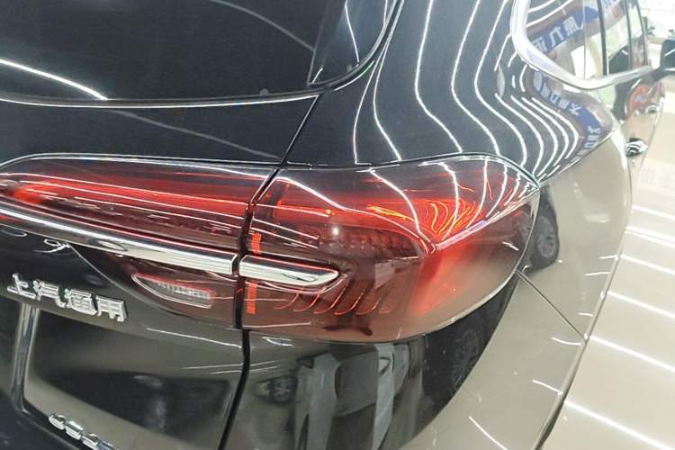 Used Buick Envision 2023 Encore Plus 652T Five-Seat Luxury Model Right Rear Taillight