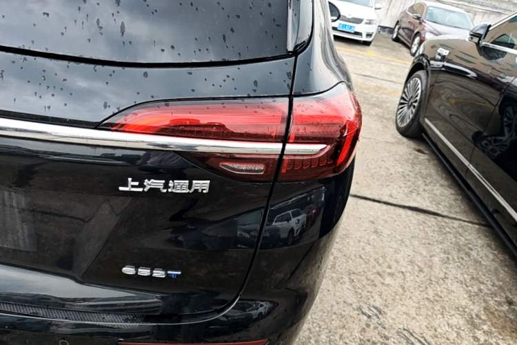 Used Buick Envision 2023 Encore Plus 652T Five-Seat Luxury Model Right Rear Taillight