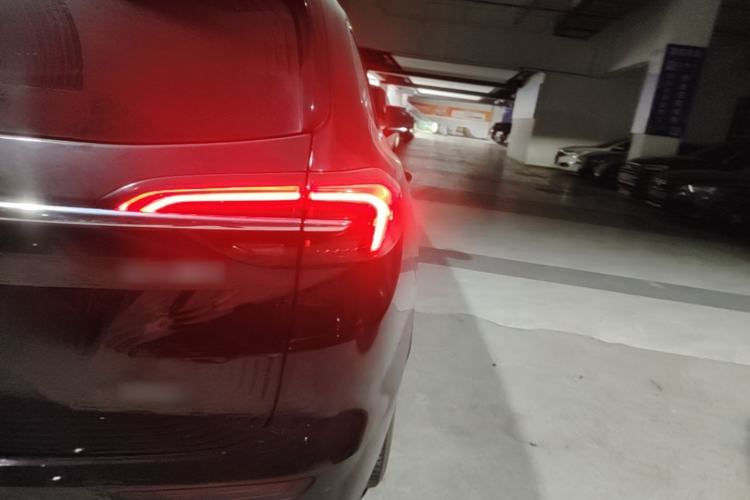 Used Buick Envision 2023 Encore Plus 652T Five-Seat Luxury Model Right Rear Taillight
