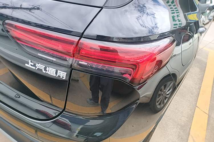 Used Buick Envision 2023 Encore S 552T Two-Wheel Drive Luxury Model Right Rear Taillight