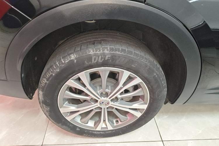 Used Buick Envision 2023 Encore Plus 652T Five-Seat Luxury Model Right Rear Wheel Hub