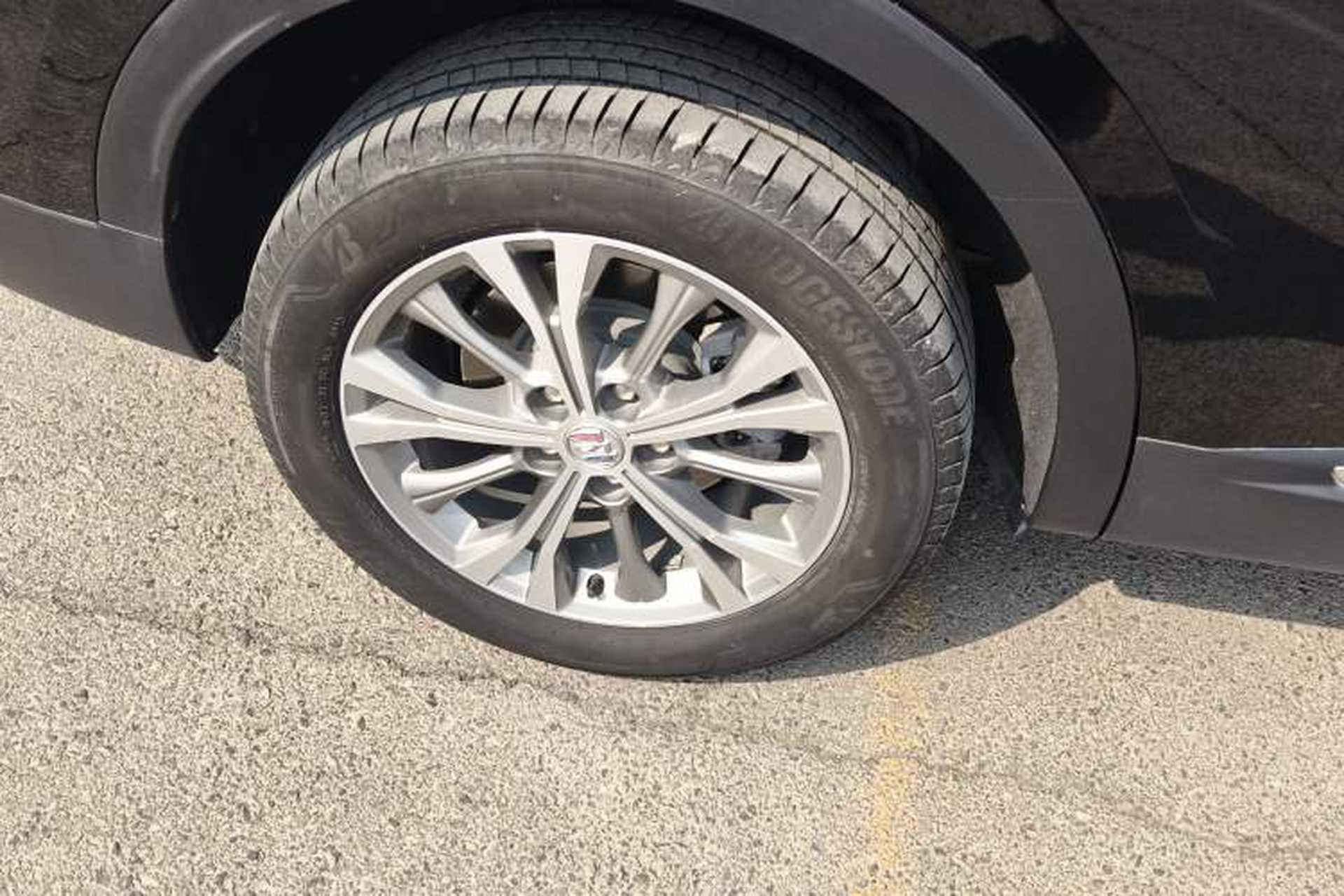 Used Buick Envision 2023 Encore Plus 652T Five-Seat Luxury Model Right Rear Wheel Hub