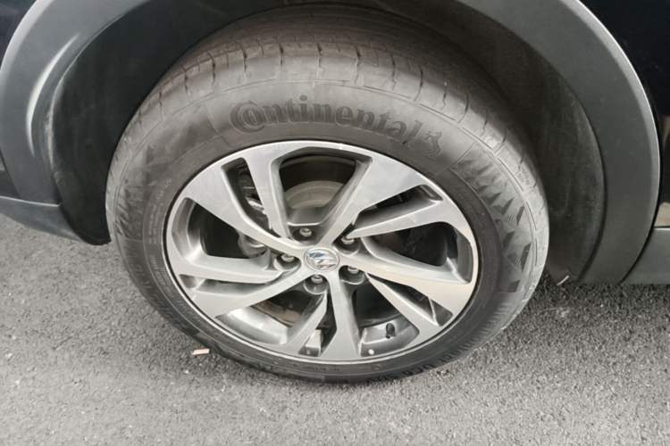 Used Buick Envision 2023 Encore S 552T Two-Wheel Drive Luxury Model Right Rear Wheel Hub