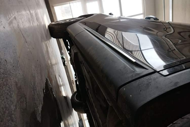 Used Buick Envision 2023 Encore Plus 652T Five-Seat Luxury Model Right Side Sill