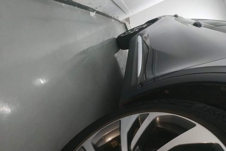 Used Buick Envision 2023 Encore S 552T Two-Wheel Drive Luxury Model Right Side Sill
