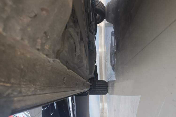 Used Buick Envision 2023 Encore Plus 652T Five-Seat Luxury Model Right Side Sill