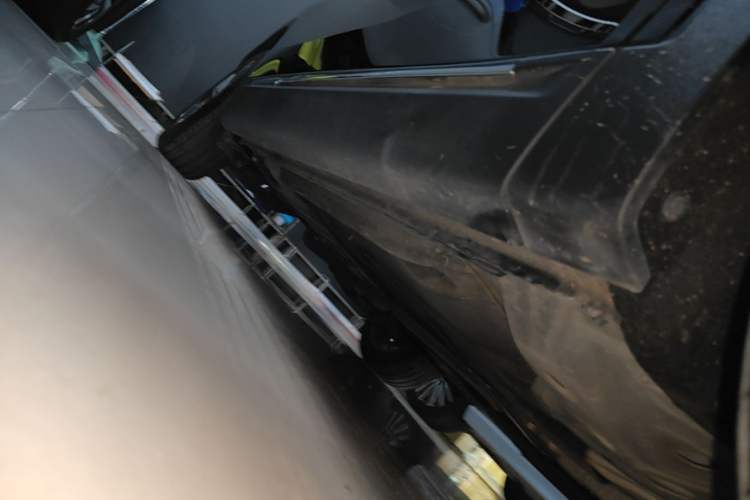 Used Buick Envision 2023 Encore S 552T Two-Wheel Drive Luxury Model Right Side Sill