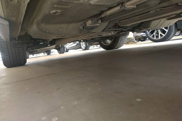 Used Buick Envision 2023 Encore Plus 652T Five-Seat Luxury Model Right Side Sill