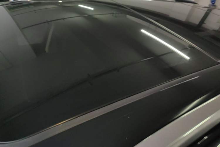 Used Buick Envision 2023 Encore Plus 652T Five-Seat All-Wheel-Drive Luxury Model Roof