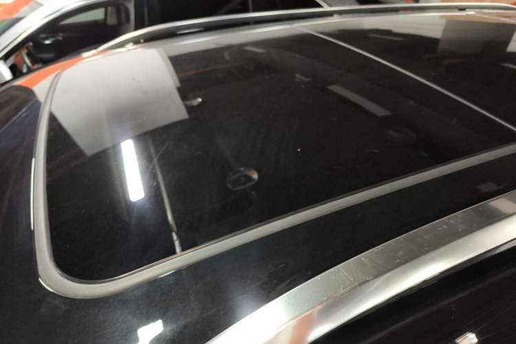 Used Buick Envision 2023 Encore Plus 652T Five-Seat All-Wheel-Drive Luxury Model Roof