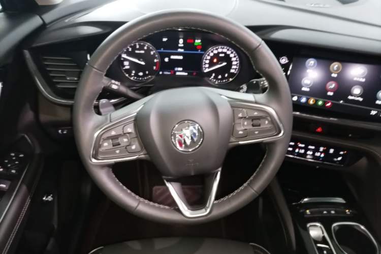 Used Buick Envision 2023 Encore Plus 652T Five-Seat Luxury Model Steering Wheel
