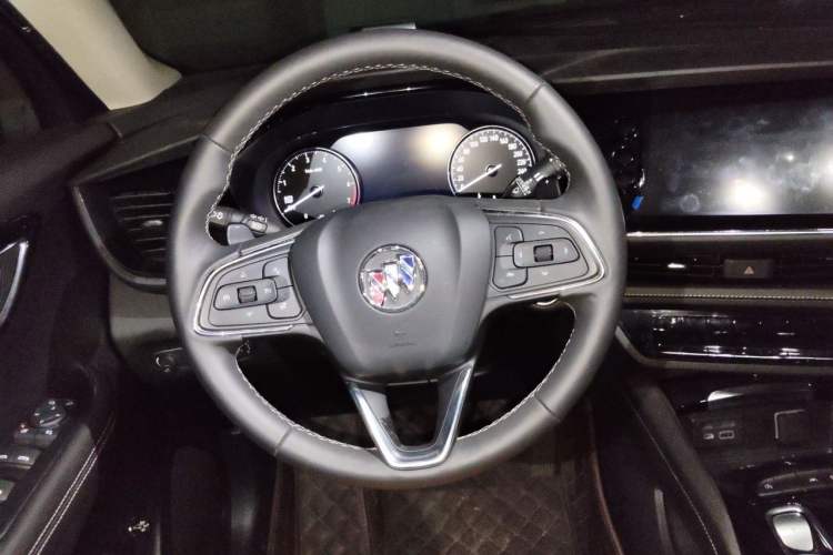 Used Buick Envision 2023 Encore Plus 652T Five-Seat Luxury Model Steering Wheel