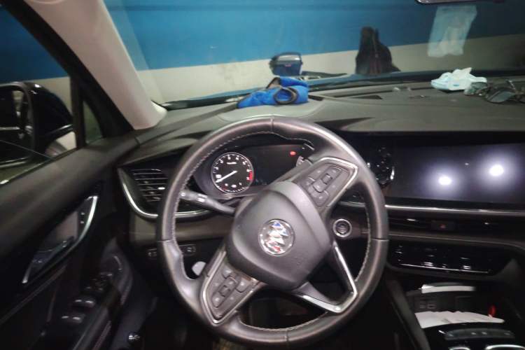 Used Buick Envision 2023 Encore Plus 652T Five-Seat Luxury Model Steering Wheel