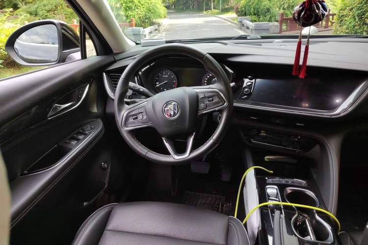 Used Buick Envision 2023 Encore S 652T Two-Wheel-Drive Luxury Model Steering Wheel