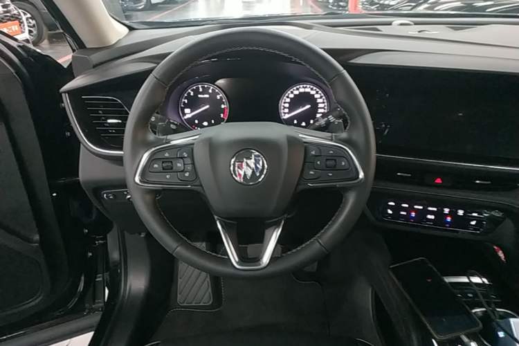 Used Buick Envision 2023 Encore Plus 652T Five-Seat All-Wheel-Drive Luxury Model Steering Wheel