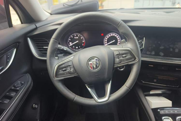 Used Buick Envision 2023 Encore Plus 652T Five-Seat All-Wheel-Drive Luxury Model Steering Wheel