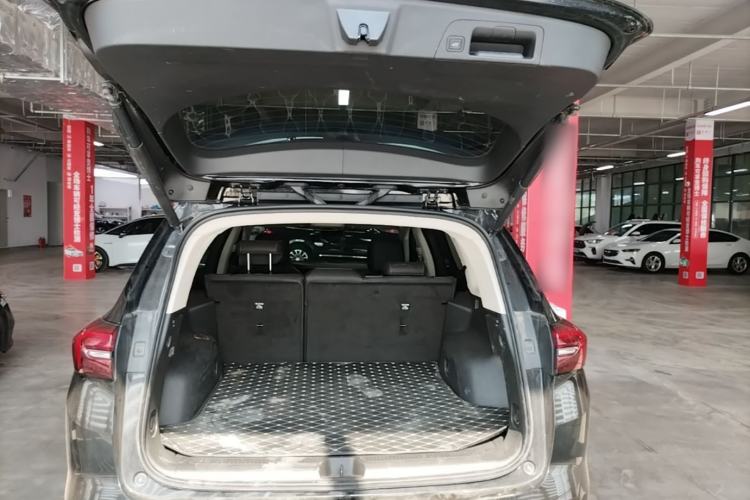 Used Buick Envision 2023 Encore Plus 652T Five-Seat Luxury Model Trunk