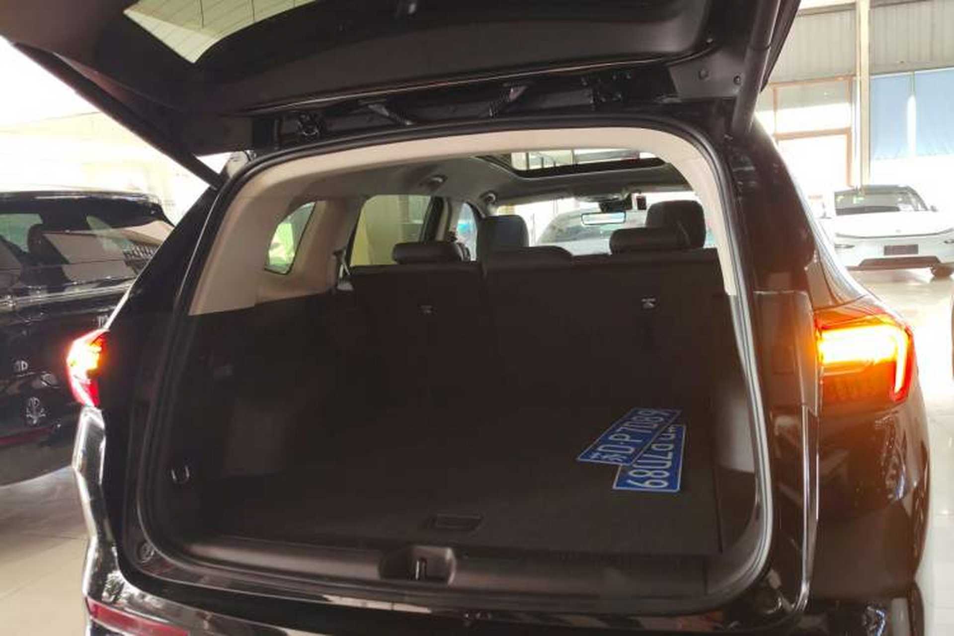 Used Buick Envision 2023 Encore Plus 652T Five-Seat Luxury Model Trunk