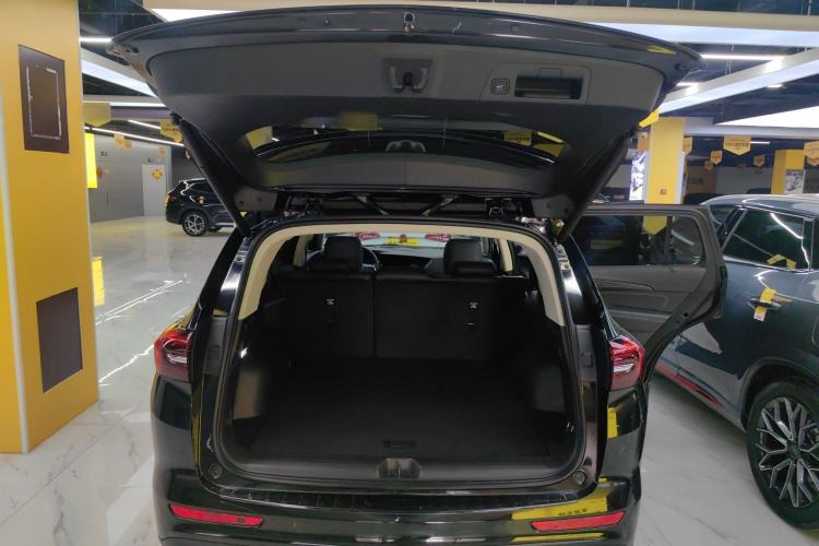 Used Buick Envision 2023 Encore Plus 652T Five-Seat All-Wheel-Drive Luxury Model Trunk
