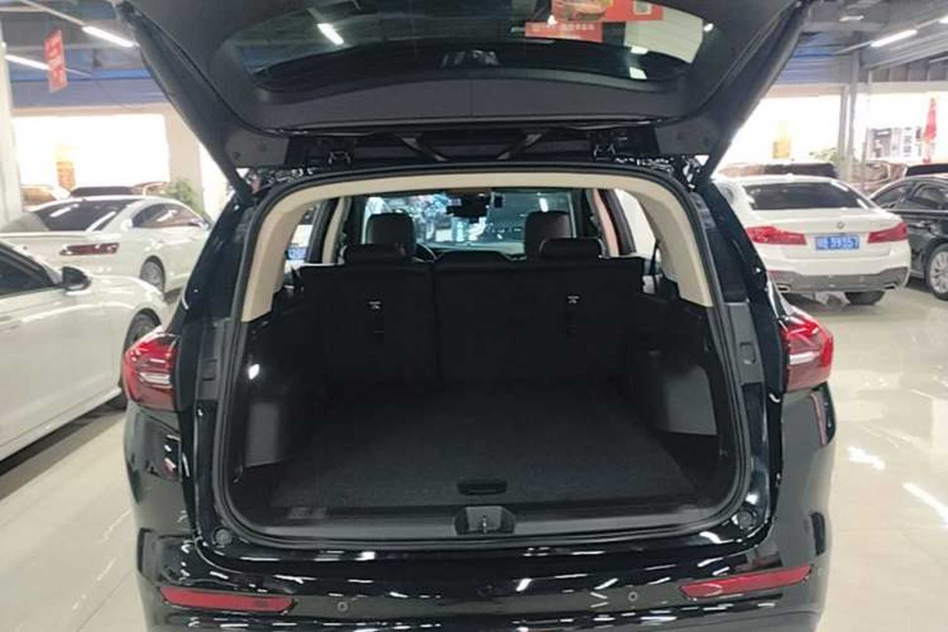 Used Buick Envision 2023 Encore Plus 652T Five-Seat Luxury Model Trunk
