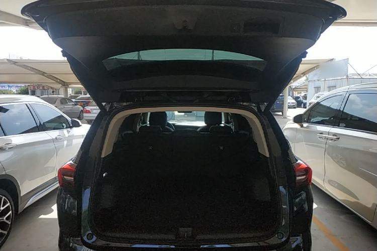 Used Buick Envision 2023 Encore Plus 652T Five-Seat Luxury Model Trunk