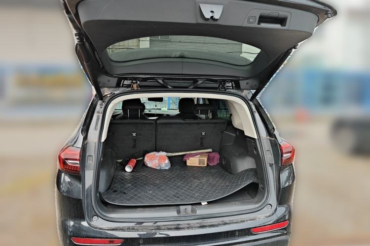 Used Buick Envision 2023 Encore Plus 652T Five-Seat Luxury Model Trunk